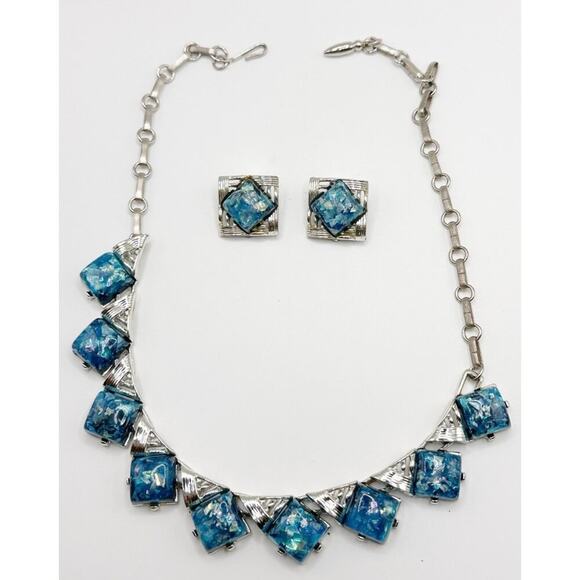 Vintage CORO Baby Blue Lucite Confetti Deco Silver Necklace And Earrings Set - Picture 2 of 6